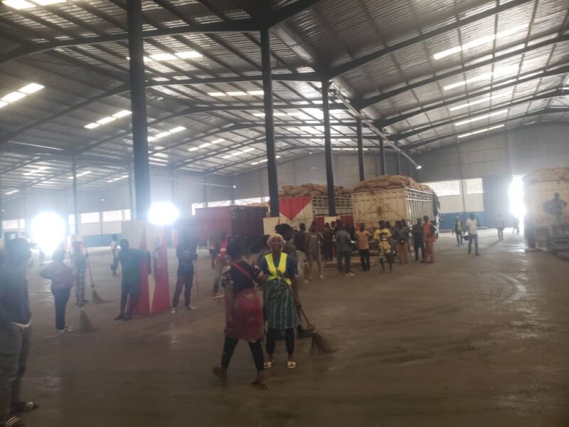 ENTREPOT AVENDRE YOUPOUGNON ZONE INDUSTRIELLE