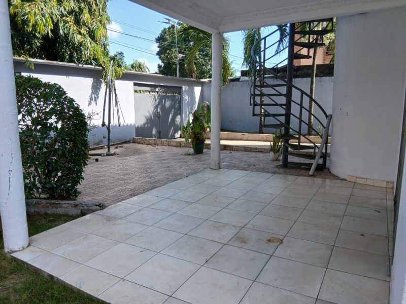 VILLA DUPLEX 7 PIECES A VENDRE A LA RIVIERA FAYA FEH KESSE