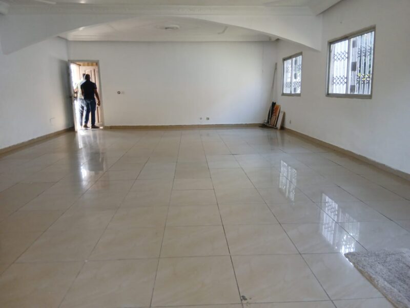 VILLA DUPLEX 7 PIECES A VENDRE A LA RIVIERA FAYA FEH KESSE