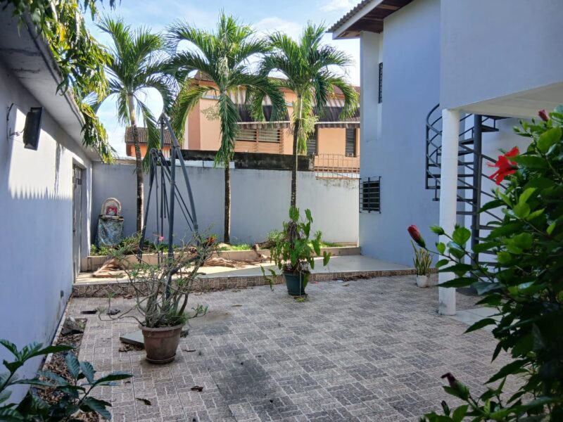 VILLA DUPLEX 7 PIECES A VENDRE A LA RIVIERA FAYA FEH KESSE