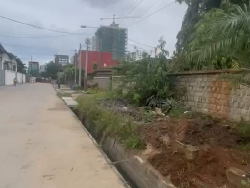 TERRAIN DE 2182 m2 A VENDRE ZONE 4, RUE LUMIERE