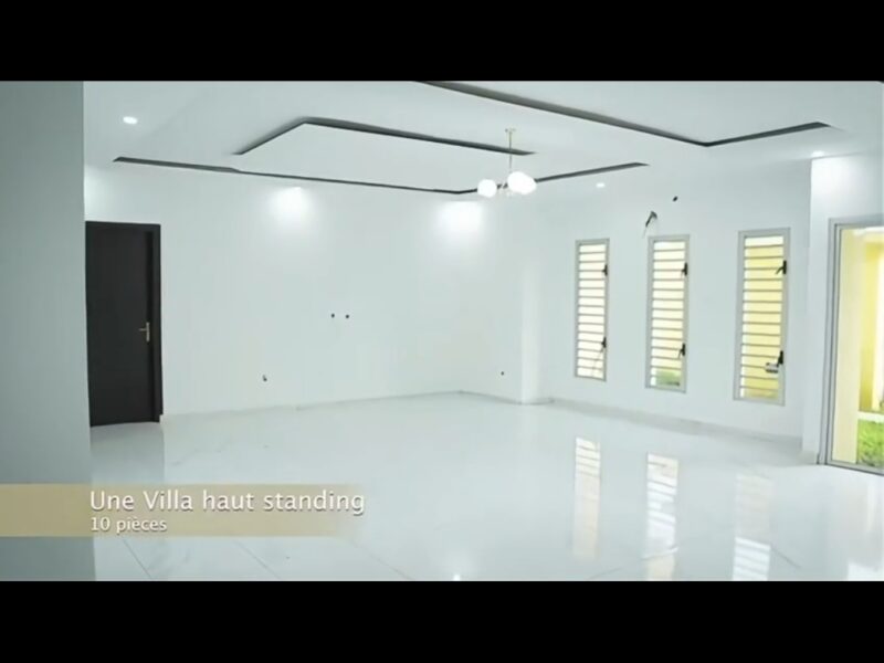 VILLA 10 PIECES A VENDRE COCODY ANGRE NOUVEAU